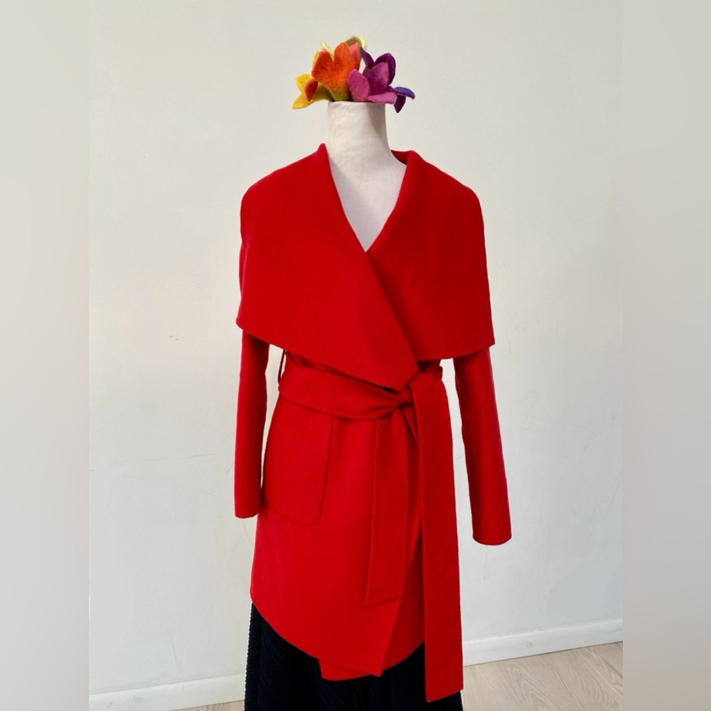 BCBGMAXAZRIA red wool/poly belted shawl collar coat stunning